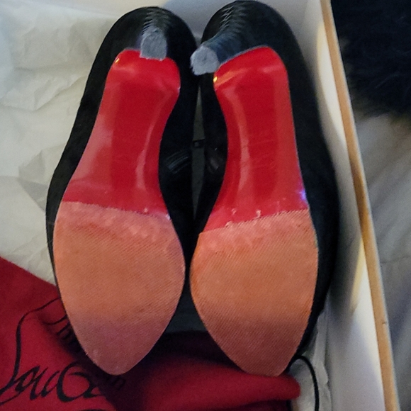 Velvet/ patent Christian Louboutin EU 37.5